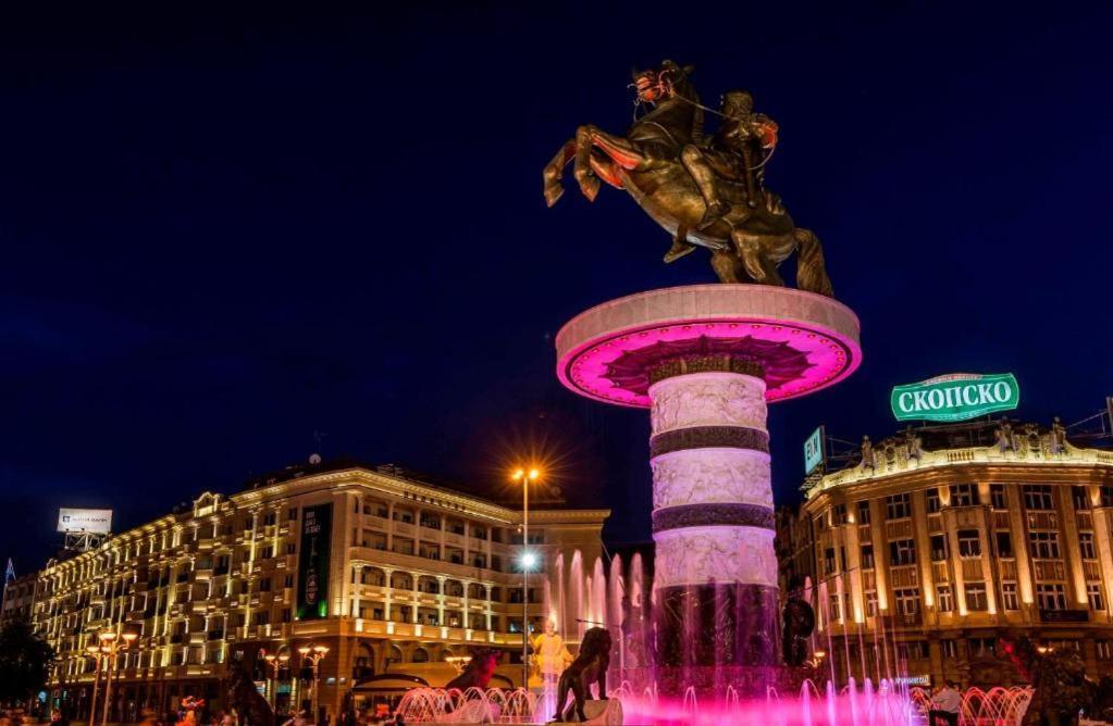 Hotel Room City Square With Great View No Parking Skopje Exterior foto