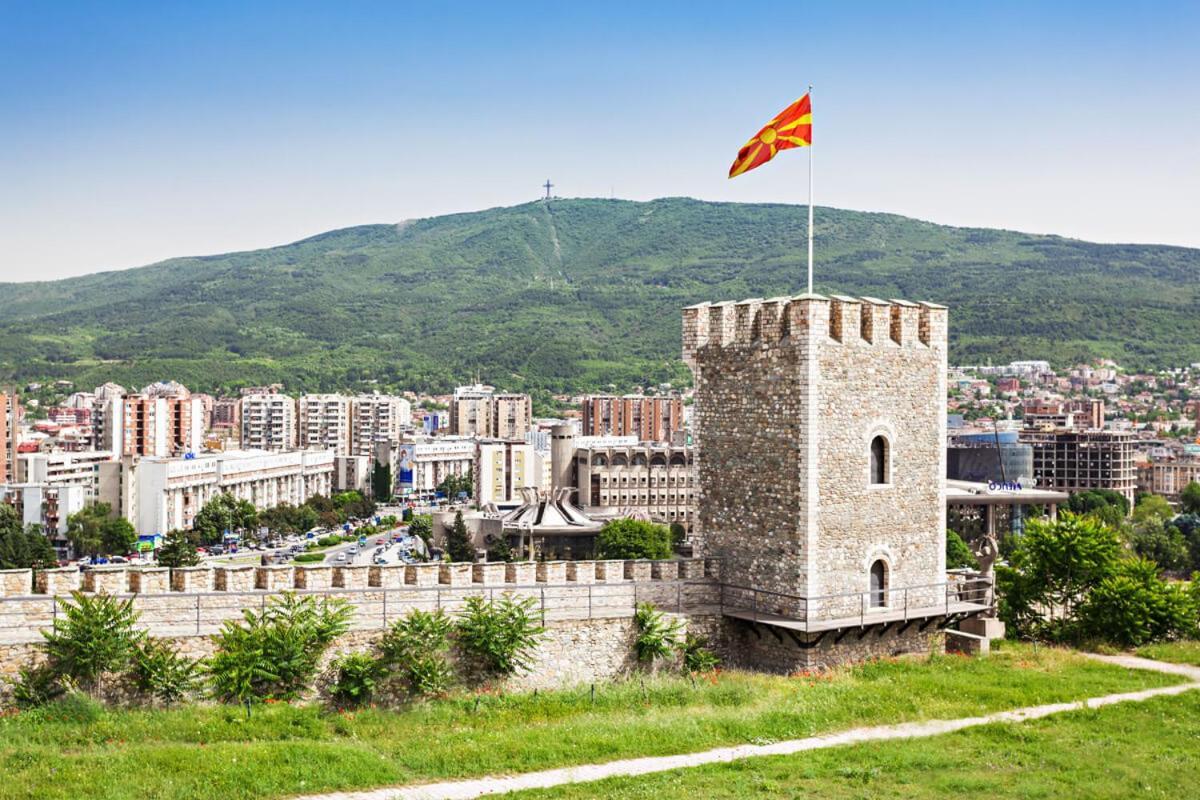 Hotel Room City Square With Great View No Parking Skopje Exterior foto